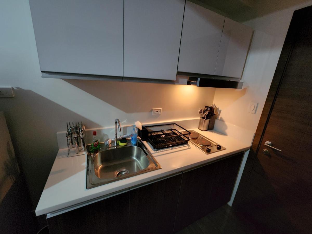 Heart Of Makati, Fully Furnished Condo, Cbd Location