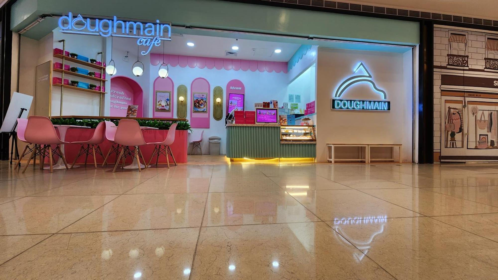 Heart Of Makati, Fully Furnished Condo, Cbd Location Makati City