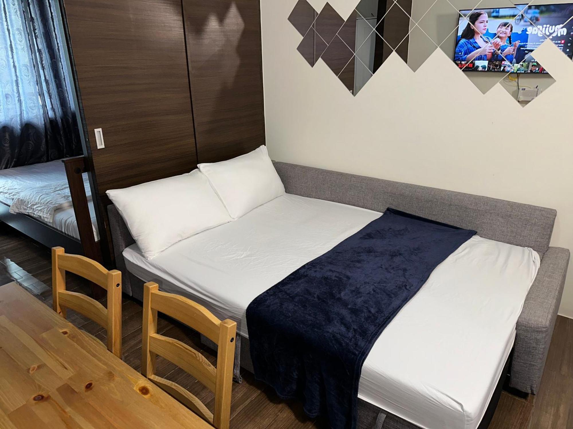 Heart Of Makati, Fully Furnished Condo, Cbd Location * Makati City